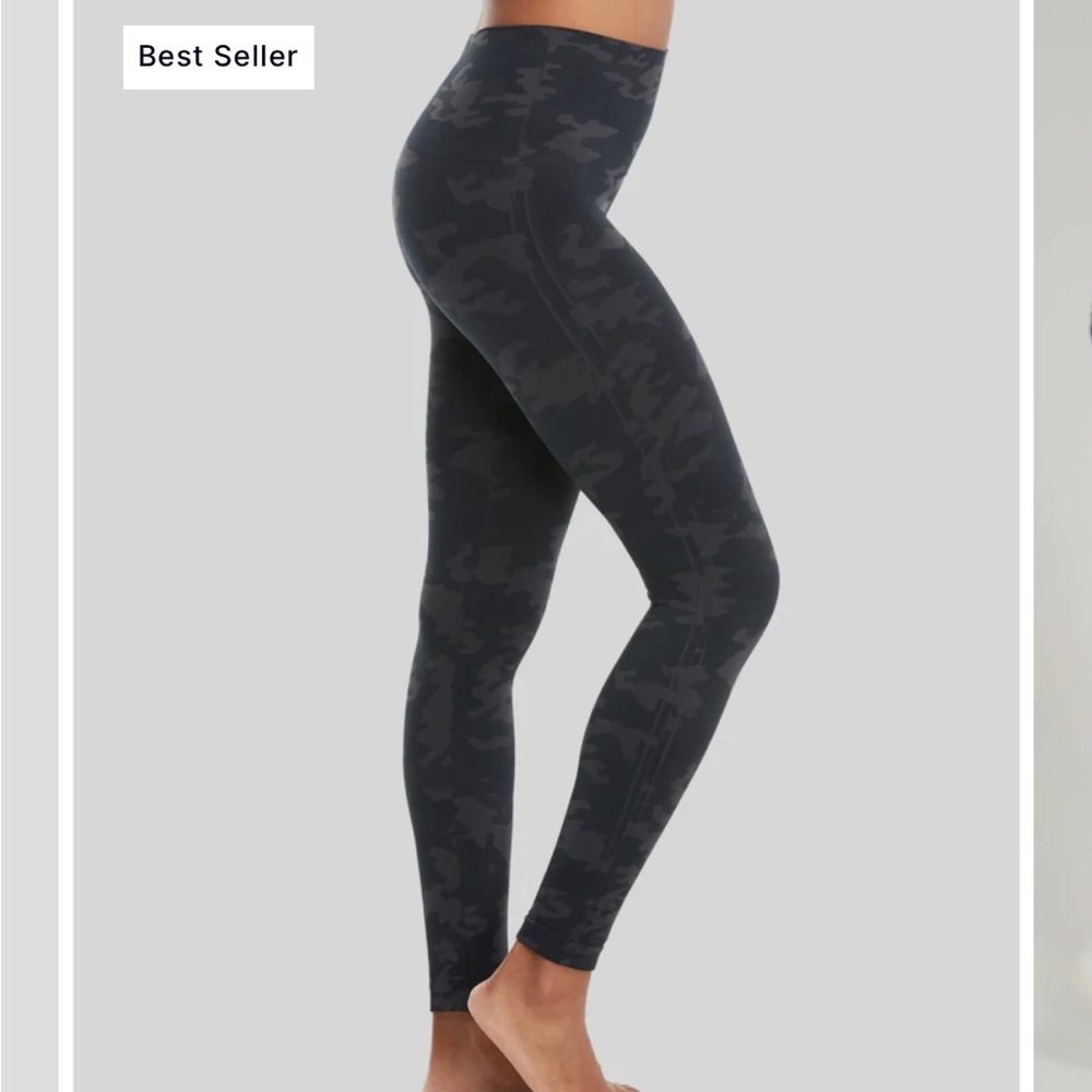SPANX seamless shaping leggings NWT
